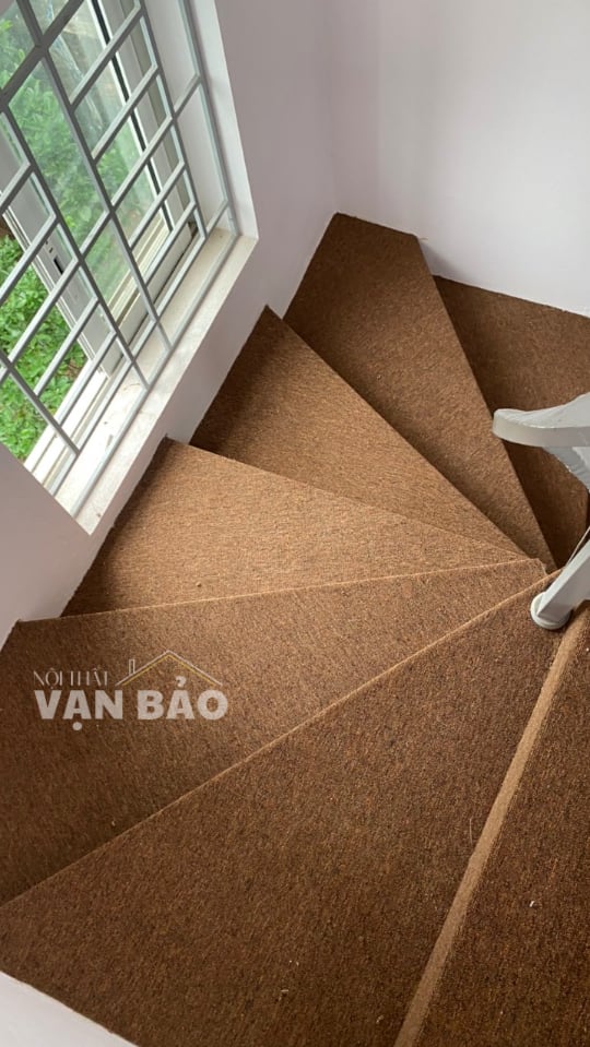 Tham van phong dang cuon mau nau 11